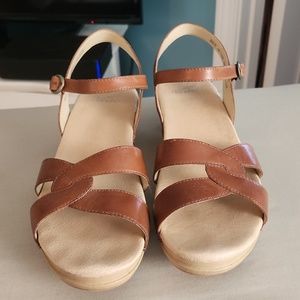 Dansko womens sandal